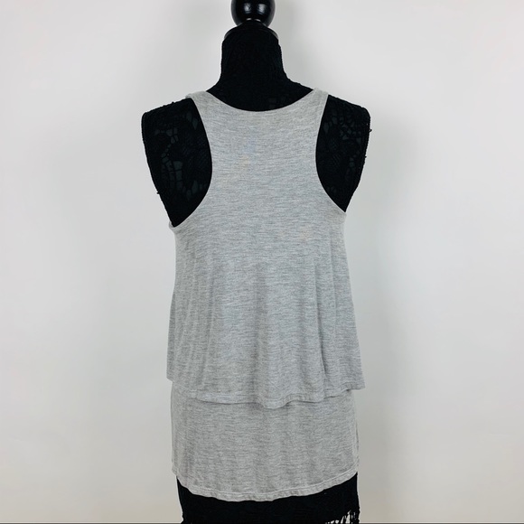 Banana Republic Women's Gray tiered Sleeveless Tank Top Small - Picture 2 of 5
